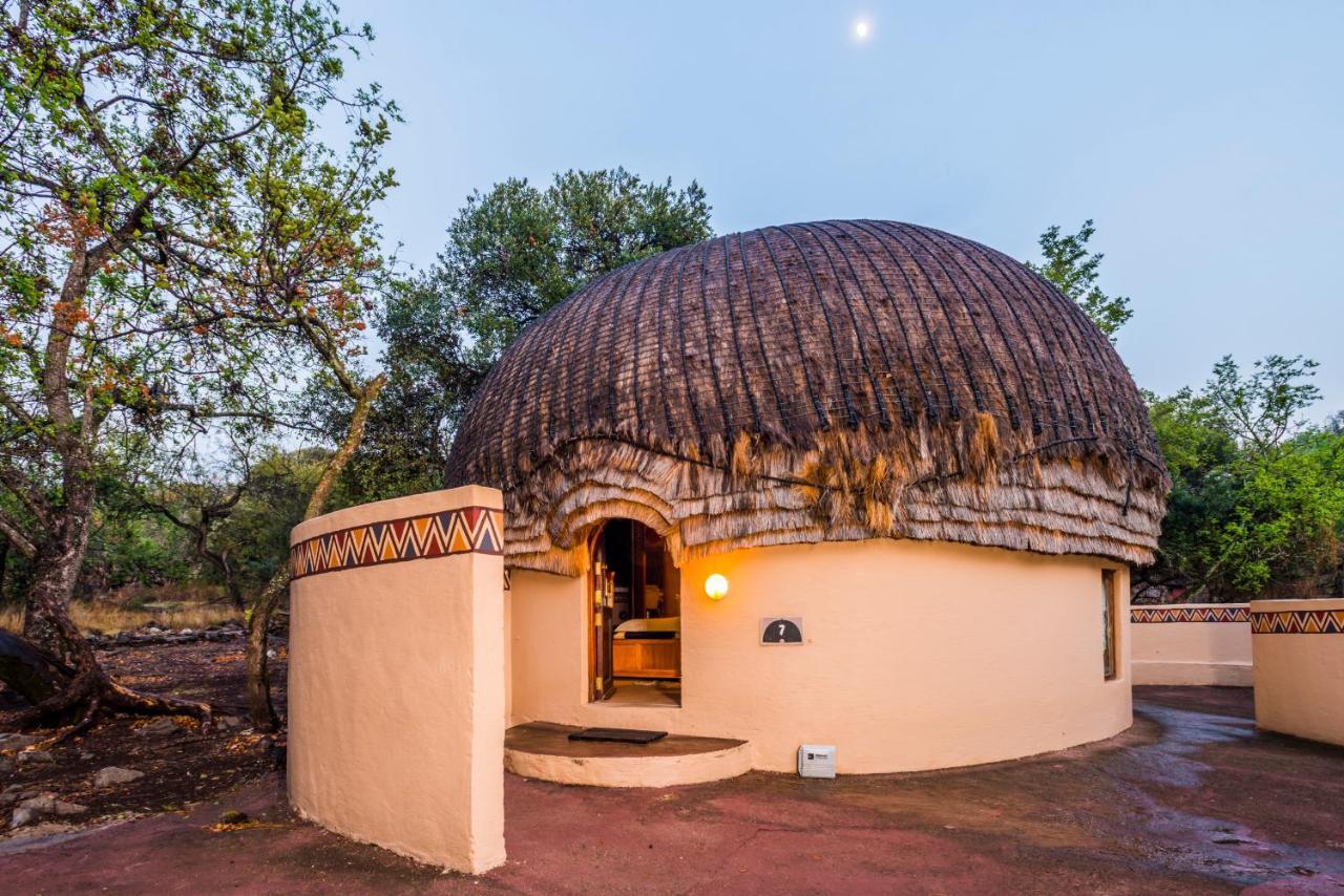 Aha Lesedi African Lodge & Cultural Village Broederstroom Exterior foto