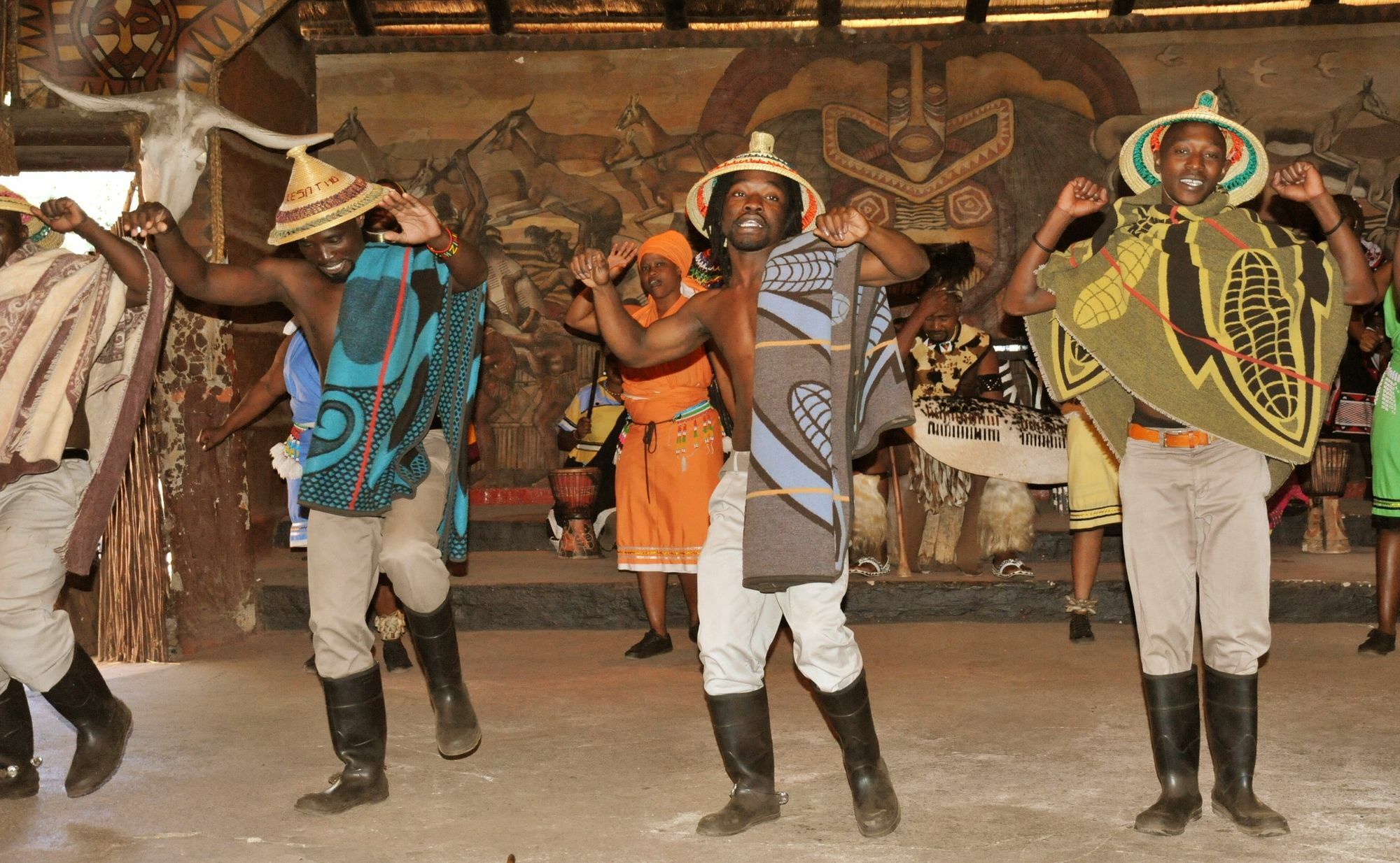 Aha Lesedi African Lodge & Cultural Village Broederstroom Exterior foto