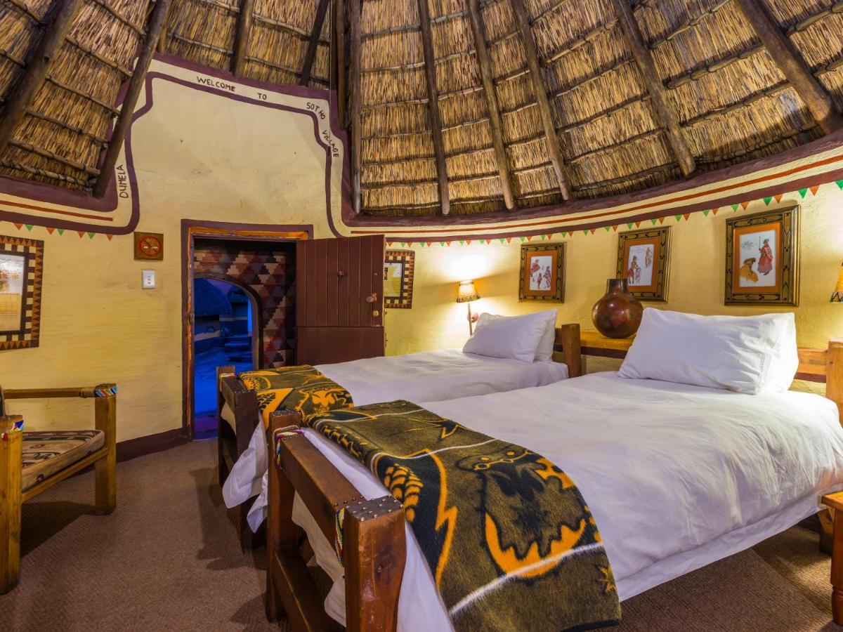 Aha Lesedi African Lodge & Cultural Village Broederstroom Exterior foto